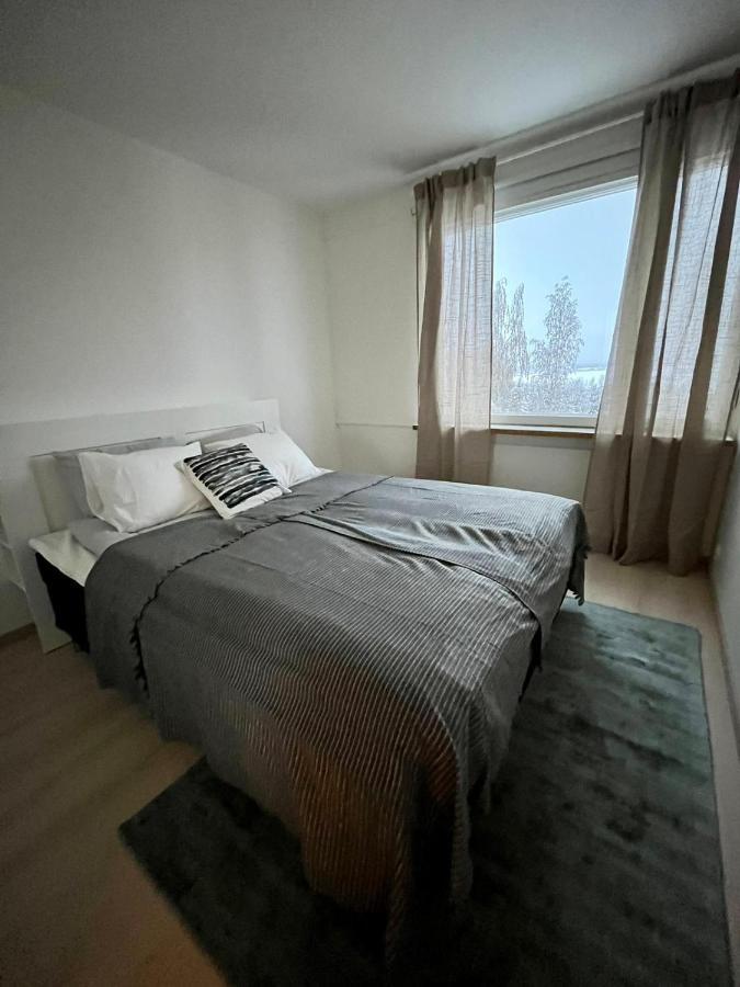 Appartamento Ylimmaen Kerroksen Tilava Kolmio Jokinaekymaellae Rovaniemi Esterno foto