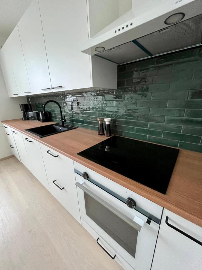 Appartamento Ylimmaen Kerroksen Tilava Kolmio Jokinaekymaellae Rovaniemi Esterno foto